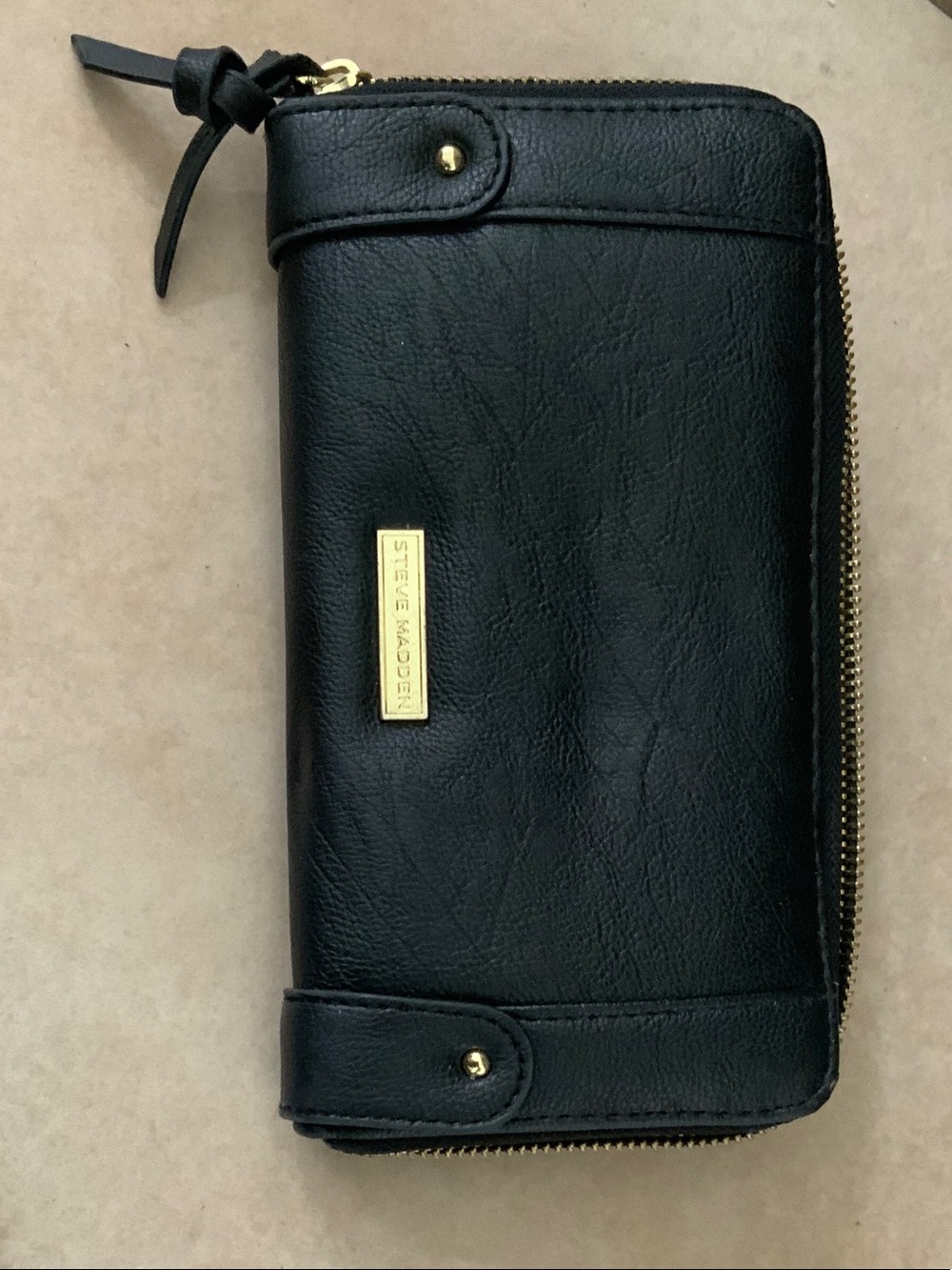 Steve Madden Black Wallet with Gold Hardware Zip
